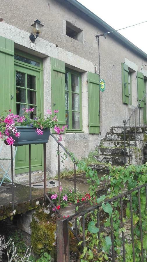 Gite De Charme Au Coeur De La Bourgogne Santigny Esterno foto